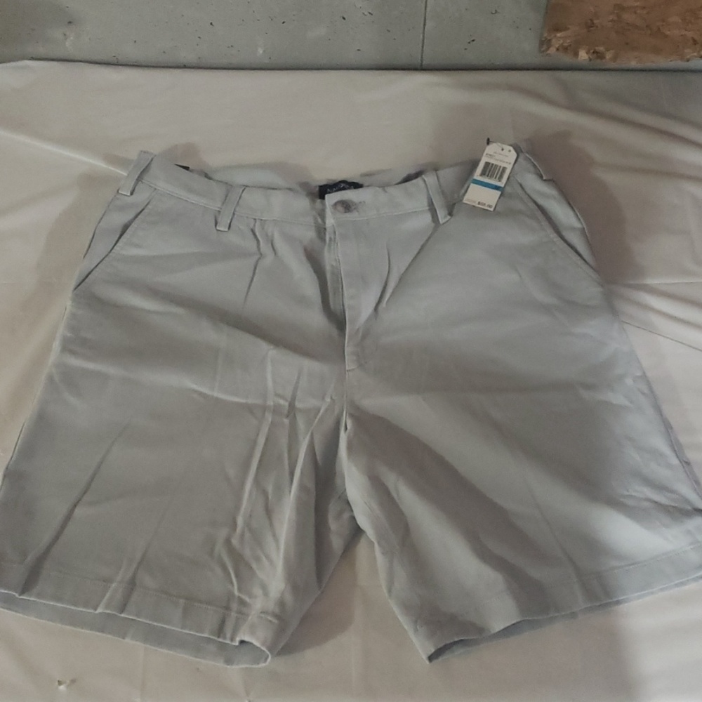 BRAND NEW Nautica light blue shirts SZ 36